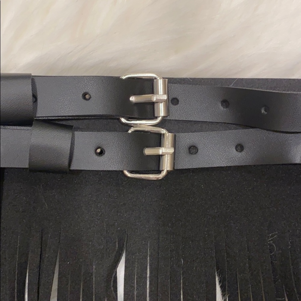 Black Leather Fringe Belt - Picture 5 of 7